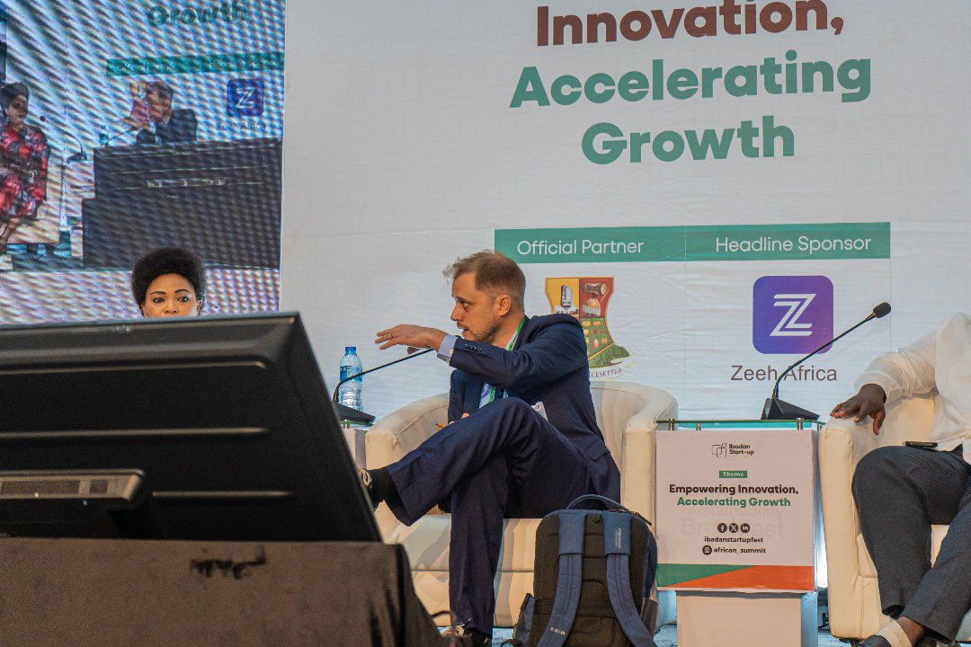 ibstartupfest's tweet image. Leadership isn’t just about holding a position, it’s about empowering others to succeed and inspiring them to be their best selves.

Reliving beautiful memories from the #ISFSummit2024.

Guess what this year’s theme would be? 👇🏽😉

#ISFSummit #techsummit #leadership