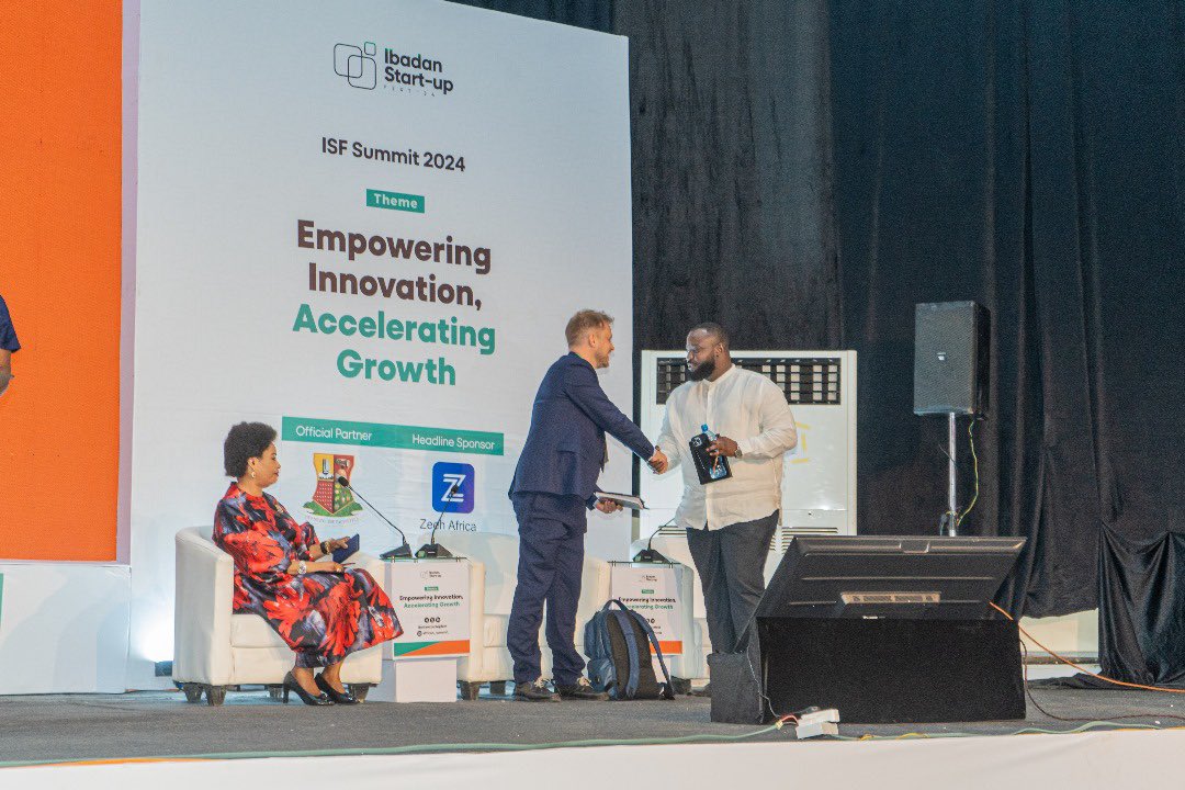 ibstartupfest's tweet image. Leadership isn’t just about holding a position, it’s about empowering others to succeed and inspiring them to be their best selves.

Reliving beautiful memories from the #ISFSummit2024.

Guess what this year’s theme would be? 👇🏽😉

#ISFSummit #techsummit #leadership