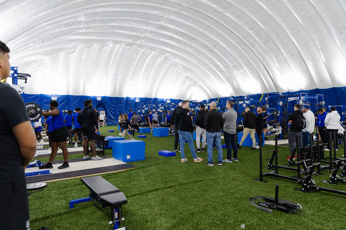 NFL Academy tweet media