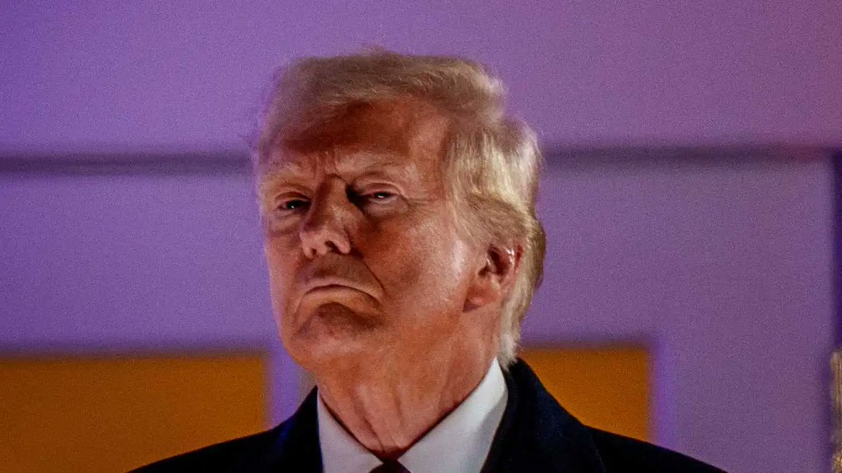 🇺🇸🔥 | Donald Trump: «No necesitamos a América Latina».

El mandatario estadounidense indico que los países latinoamericanos necesitan a Washington mucho más que él a ellos. 

#EEUU #USA #Latinoamerica #Mundo