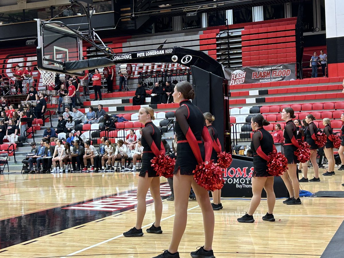 LinacreMedia's tweet photo. College Basketball SZN begins for us in Frozen Loretto, PA‼️❄️

We are so pleased to partner with @NECsports to deliver #NECHoops men’s and women’s 🏀 to YES, NESN, SportsNet Pittsburgh, ESPN+ and #NECFrontRow all season long. 

#CollegeBasketball #LinacreMediaOnTV 🎥📺🎛🎙🏀🇺🇸 https://t.co/PSbF7BzfRH