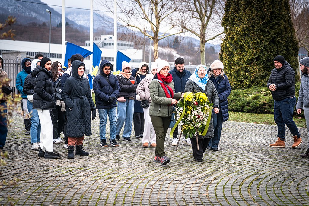PCRCBiH's tweet photo. Students from @NYUAbuDhabi finished their field visit to #Bosnia last week, which included trips to Sarajevo, Mostar, and Srebrenica. #PCRCBiH was proud to co-organize this trip for 15 students and scholars, led by Professor Rezarta Bilali (@nyusteinhardt). During their trip students from the United Arab Emirates, Jordan, Ghana, Lebanon, Kazakhstan, Bangladesh, India, South Korea, USA, Poland, and Nepal met with experts in transitional justice and memorialization, visited memorials and museums, and met Srebrenica genocide survivors.

@WCMsarajevo @SrebrenicaMC @Trial 🇧🇦 @MCSarajevo  & other guest speakers! #NYUAD