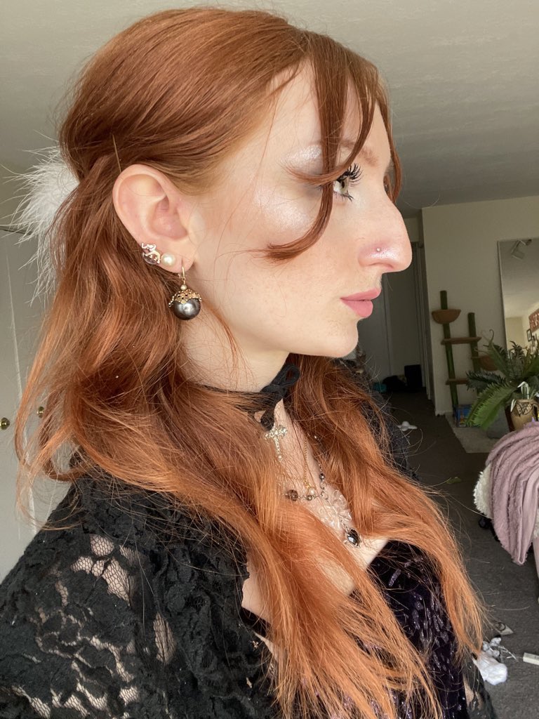 bar0queblood's tweet image. lowkey me too