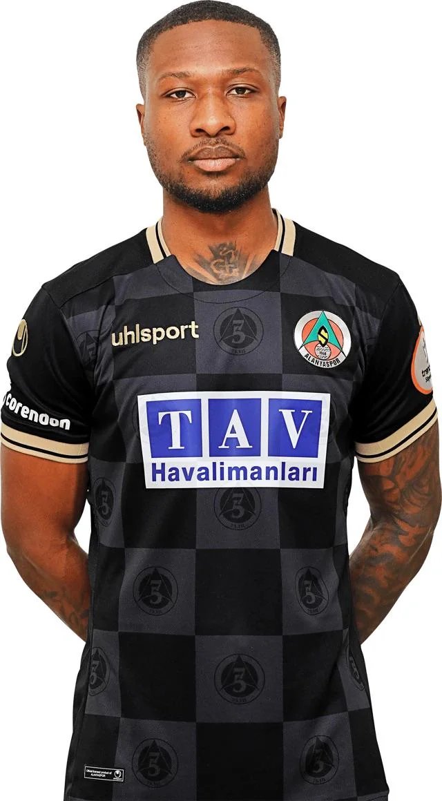 ScoutVasco's tweet image. O Footballia tem 4 jogos do Loide Augusto em seu acervo.

Ainda não terminei de assistir, mas o que vi até agora não é animador. Trata-se de um ponta cuja principal característica é a força física. Falta refino técnico para passes, cruzamentos, dribles curtos e finalização.

É um