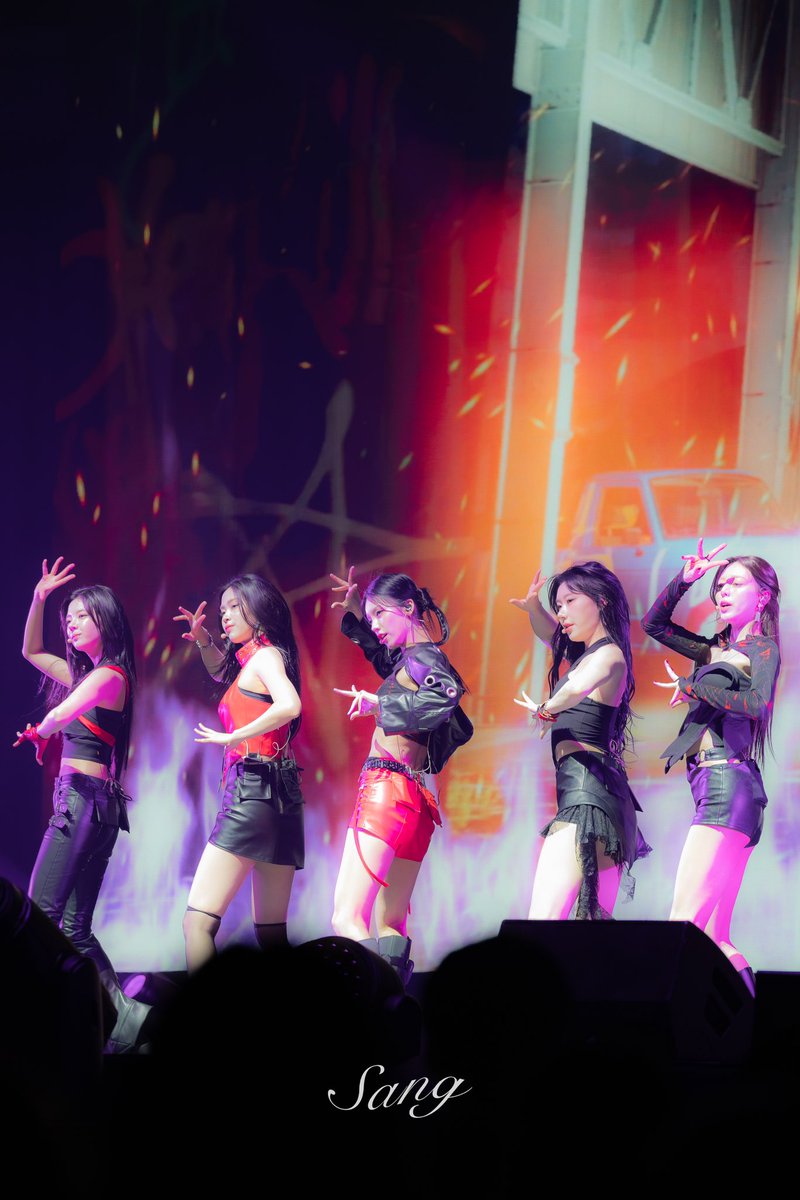 sang_midzy's tweet photo. 250119 uto fest yokohama
5人のITZYはuntouchable🔥
#ITZY #있지
#UTOFEST #UTO_FEST #UTOFEST_in_Yokohama https://t.co/hWpuBf3Guq