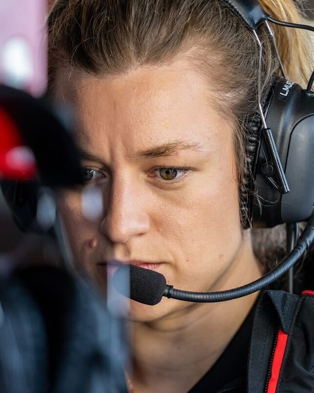 f1academy's tweet photo. Laura Mueller has been appointed as Race Engineer for Esteban Ocon at Haas, making her the first female race engineer in Formula 1’s history ⭐

Team Principal, Ayao Komatsu, has said that he didn’t choose Laura ‘because she’s female’ as they ‘don’t care [about] nationality, gender - it really doesn’t matter because what matters is work. How you can fit into the team, how you can maximise the performance. I believe it is the right choice’.

Having a woman in a prominent technical role is a step towards the change in the landscape that we are always keen to see. 👏

#F1Academy