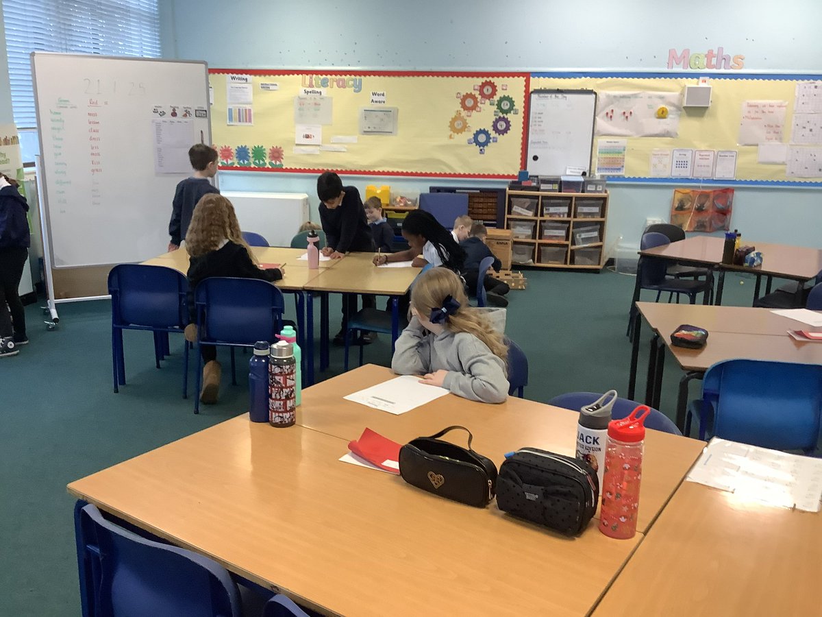 LauriestonP4's tweet photo. This morning P4 took the lead in their learning. Positively participating, choosing when they carried out their learning tasks throughout the morning. https://t.co/6CX8aw8uyE