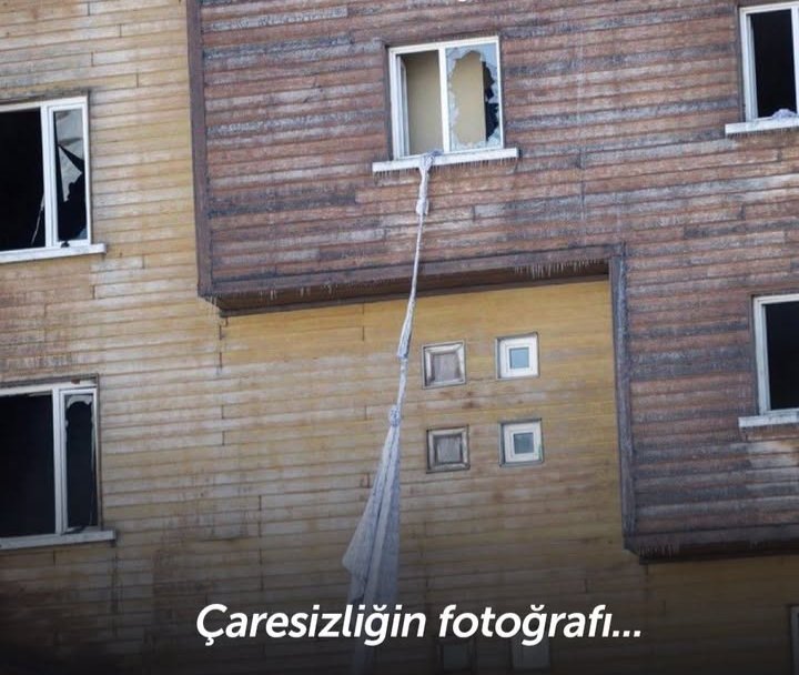 Koskoca otelde bir yangın merdiveni bile yok!
İnsan hayatı bu kadar ucuz olmamalı..
Başımız sağolsun.
#Bolu
#bolukartalkaya