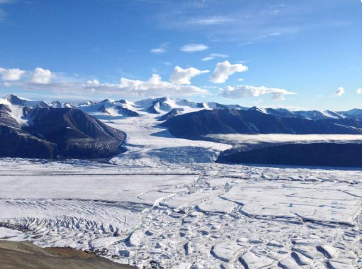 AmericanGeo's tweet photo. #TopoTuesday The Arctic Cordillera in Canada, stretching from Ellesmere Island, Canada’s most northern point, all the way to the Torngat Mountains of northern Labrador. The landscape is known for polar ice fields, alpine glaciers, inland fjords, and large bodies of water. https://t.co/qbVhp6Zk2m