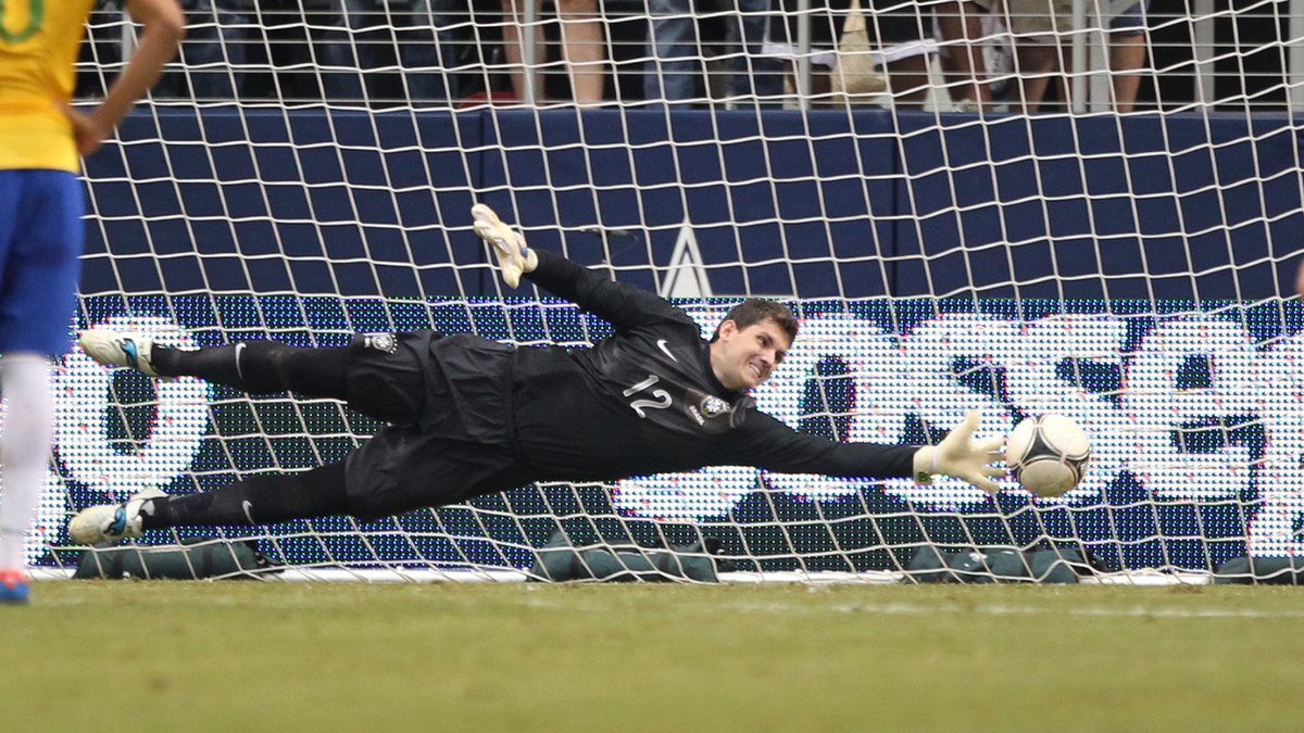 realsaltlake's tweet photo. New guy in goal 🧤 https://t.co/6y4nIoi9UX