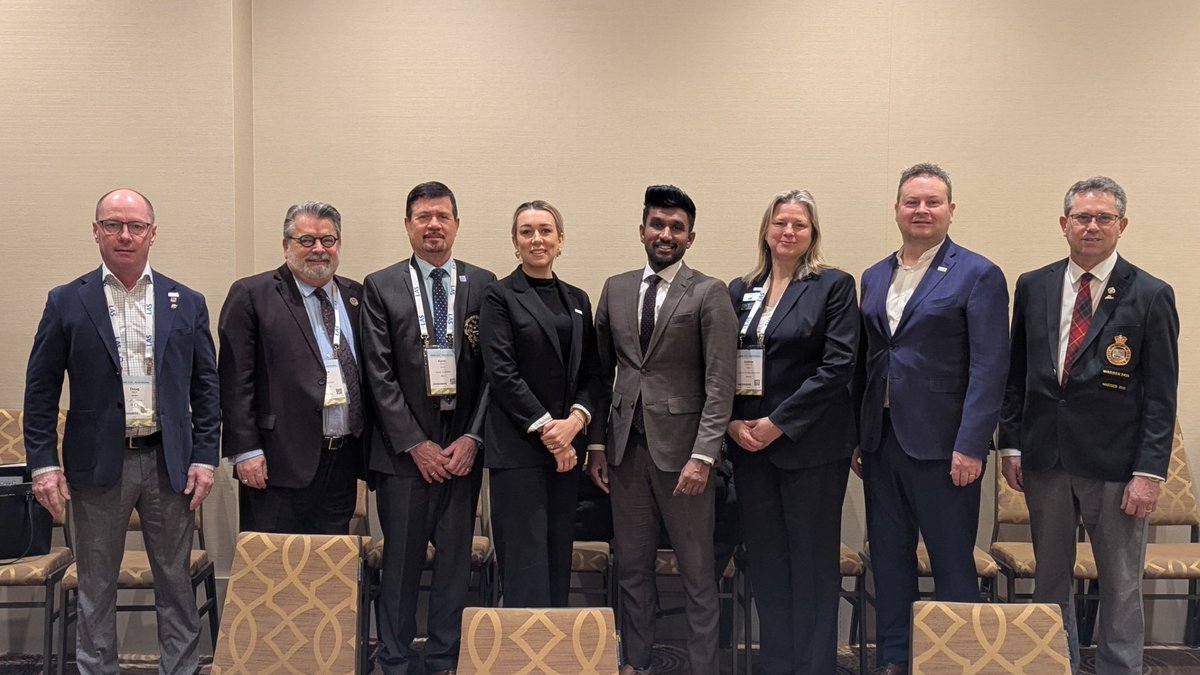 Thank you to Associate Minister of Housing <a href="/TheThanigasalam/">Vijay Thanigasalam</a> for meeting with the WOWC at #ROMA2025. We’re committed to working with the province to find solutions to address the unique housing challenges facing rural Western #Ontario. 
#OnMuni #Onpoli