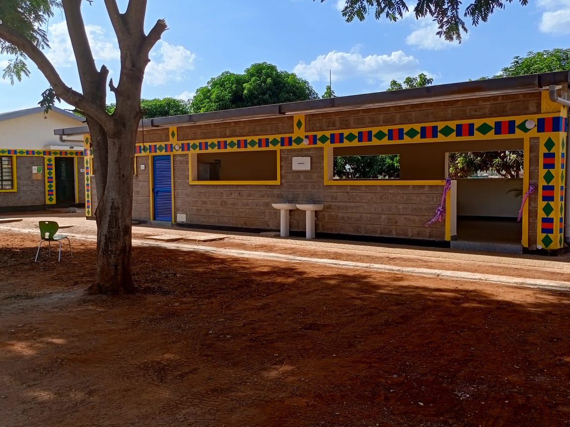 A big day for agriculture! The KALRO-CIMMYT Crops Research Facility, supported by the Crops to End Hunger Initiative, was inaugurated earlier today in Kiboko, Kenya. This hub will drive innovation &amp; serve farmers across Sub-Saharan Africa. 
Read more
citizen.digital/business/kibok…