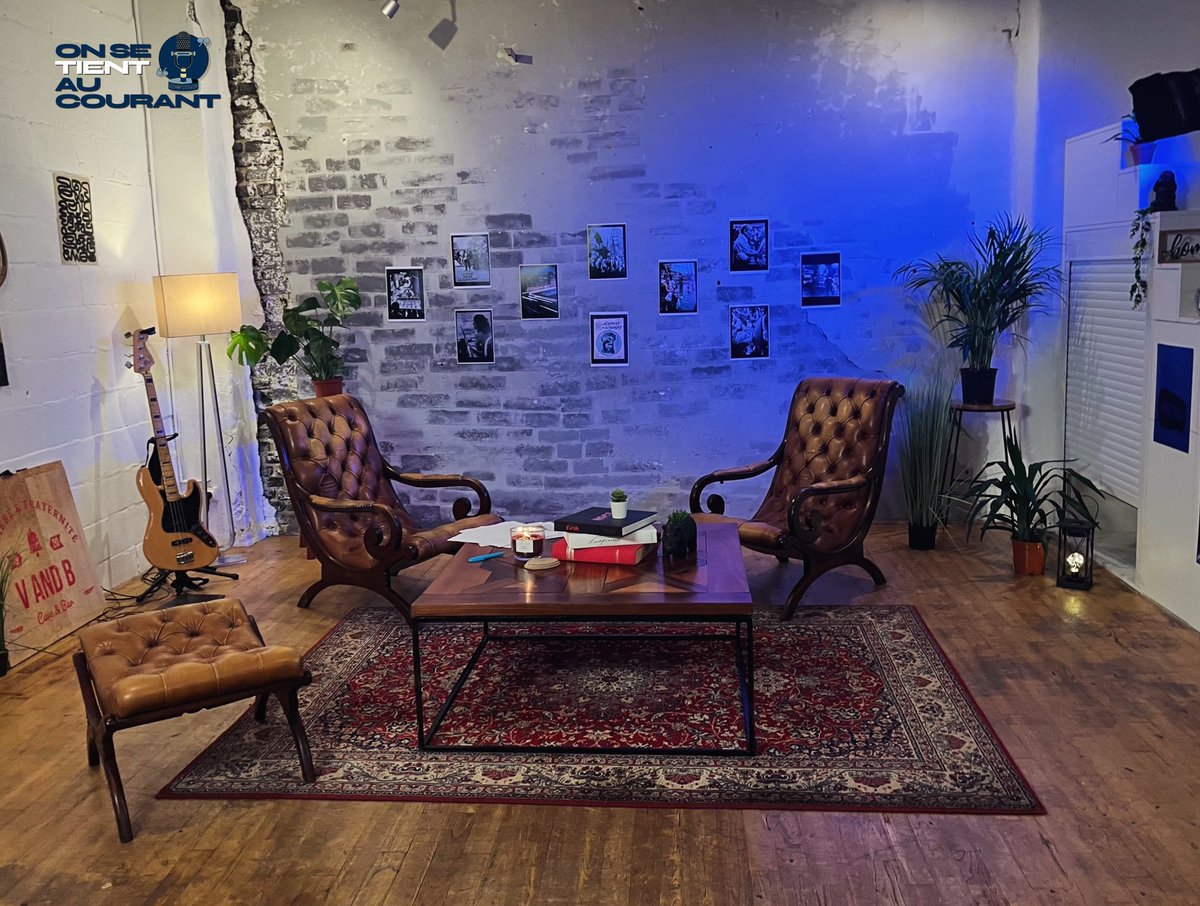FarahRrK's tweet photo. En attendant l’épisode 1 qui est au montage. On vous dévoile le studio ! 🫶✨ Il est beau n’est-ce pas ? 😄 #OSTAC https://t.co/8WnaT9SYpC