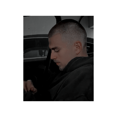 ᅟ
ᅟ                𝑺͟𝑬͟ ͟𝑩͟𝑼͟𝑺͟𝑪͟𝑨  ⦂
ᅟ          @  tentador para la isla.
ᅟ
ᅟ             ! 𝗁𝗂𝗌𝗍𝗈𝗋𝗂𝖺 𝗮 𝗲𝗹𝗲𝗰𝗰𝗶𝗼́𝗻.
ᅟ