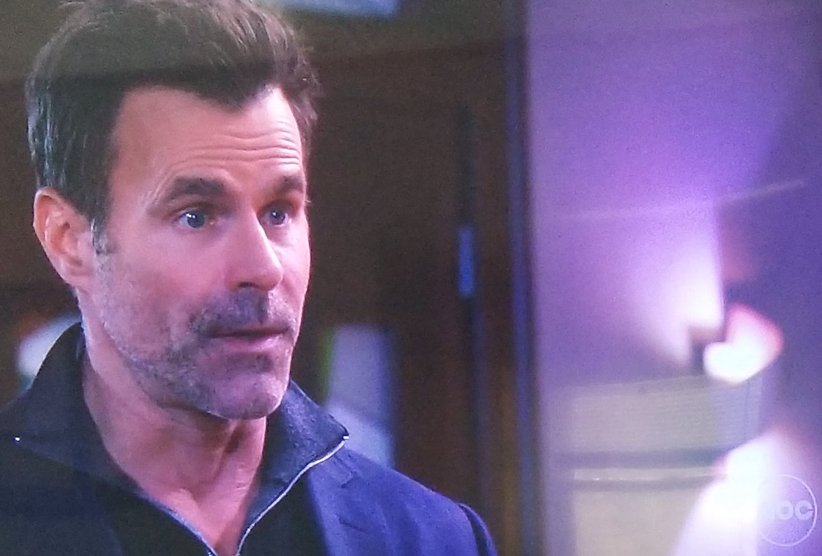 LizMastersSC's tweet photo. He just can't help himself. This jerkface is still trying to get Willow to use Michael as leverage. How can she not see how diabolical Drew has become? https://t.co/9eOF8a9XOP
