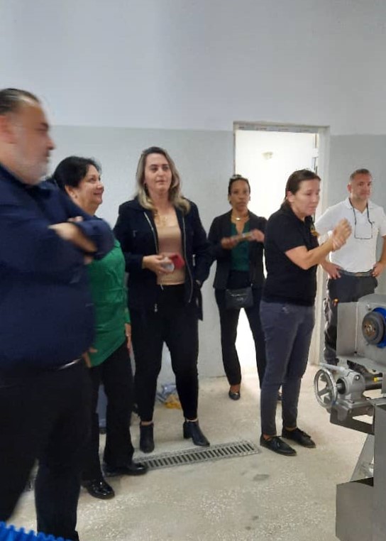 proxcorSA's tweet photo. Se realizan en la Fábrica #Proxcor S.A en #Caibarién #Cuba pruebas de maquinaria 
Línea de #cerealesGUANI rompe sus primeras pruebas de forma
Muy pronto en el mercado #cerealesGUANI
#proxcorcrece
#elarte_delos_dulces
#cerealesmiel
#cerealeschocolate
#MinalXCuba https://t.co/xRJPmNVgVH
