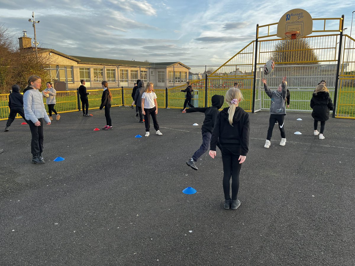 Miss Young P5Y KPS tweet media