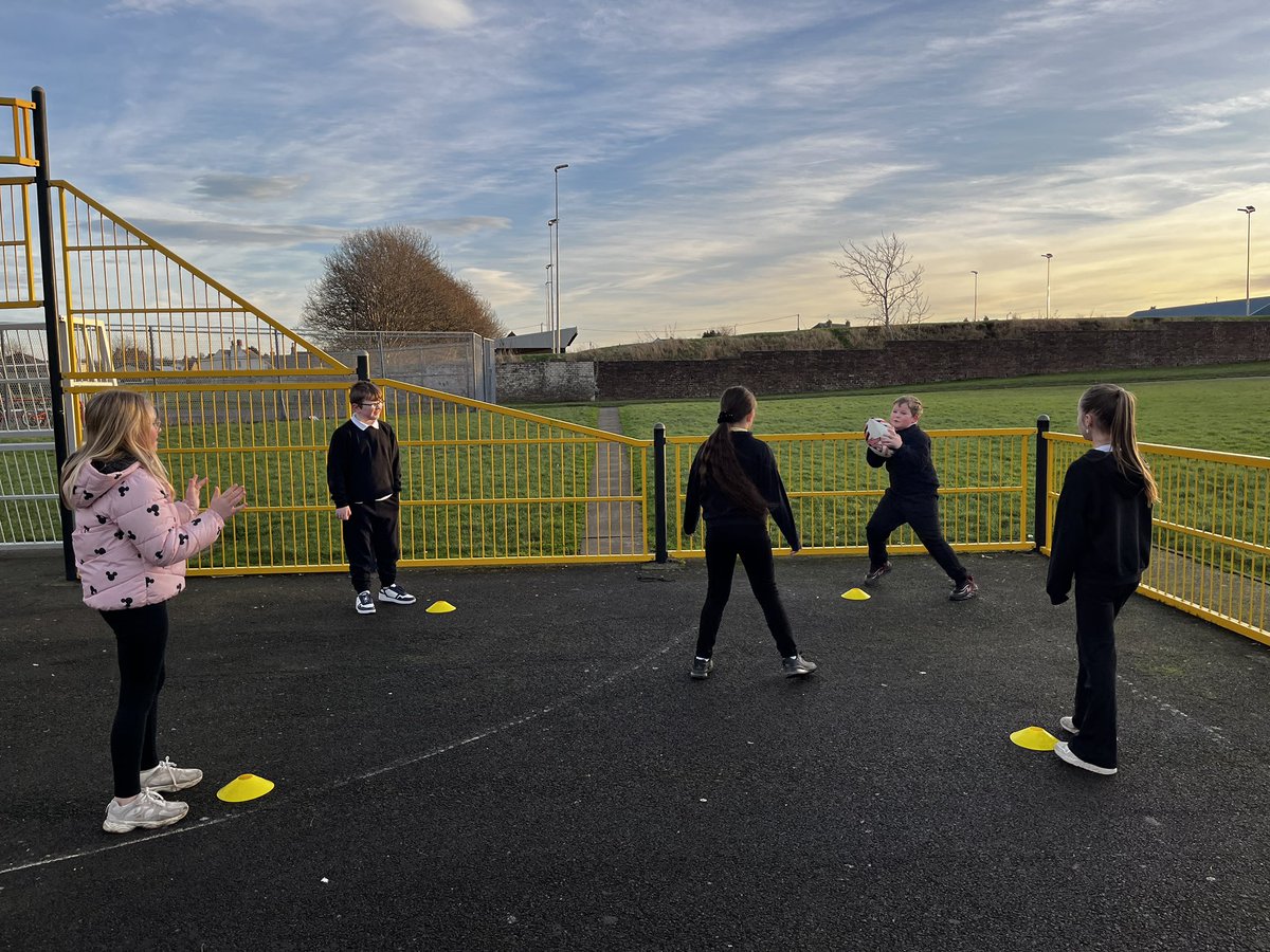 Miss Young P5Y KPS tweet media