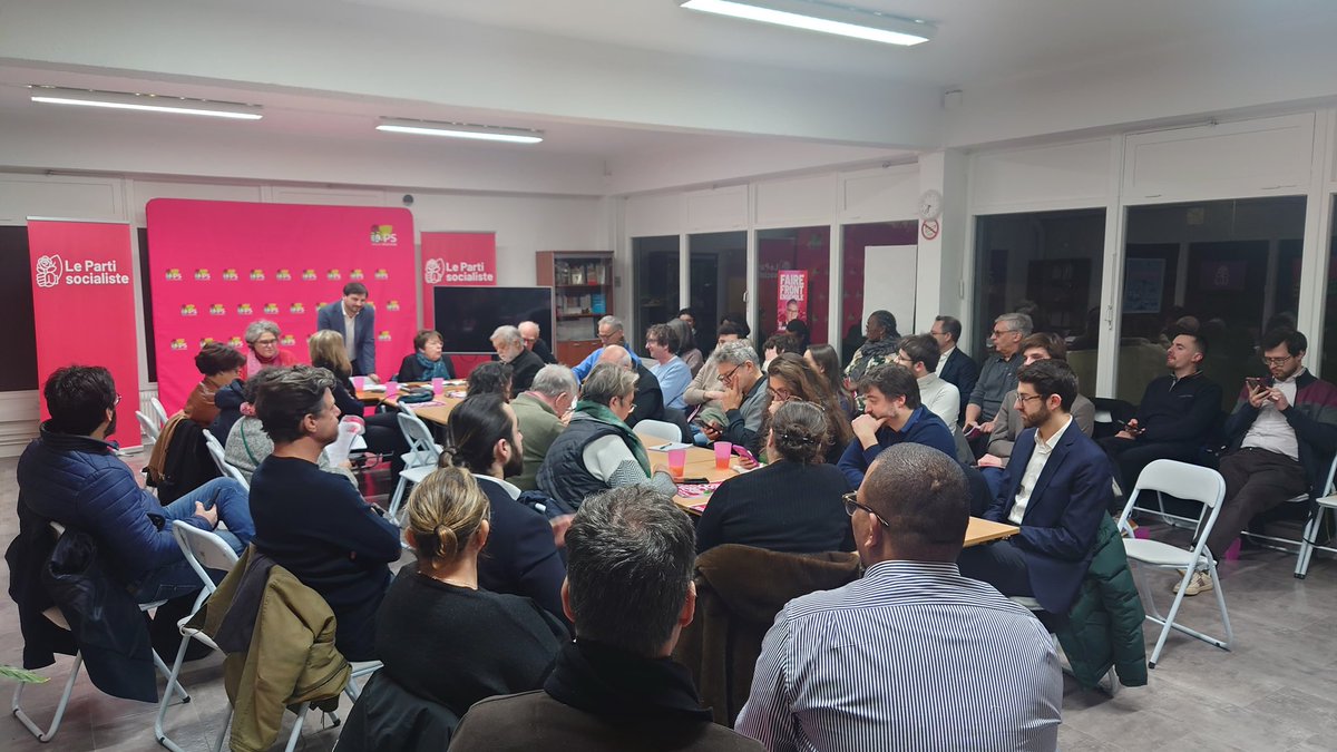 PSfederation92's tweet photo. 🚀Nous sommes nombreuses et nombreux ce soir au siège de la Fédération des Hauts-de-Seine #92 du @partisocialiste pour faire le bilan de nos travaux et actions militantes et être à la hauteur des enjeux qui nous attendent en ✨2025. De beaux combats et perspectives à venir ✊🏻 https://t.co/iFJustTbp4