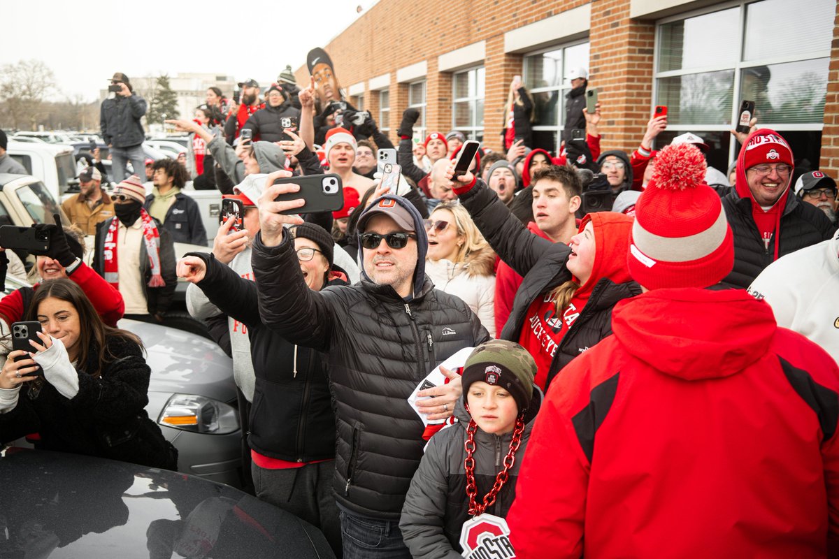 National Champions welcomed back by THE BEST DAMN FANS IN THE LAND 🌰🏆