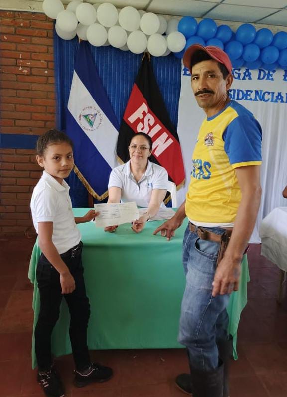 Bono presidencial escolar a estudiantes en el departamento de chontales