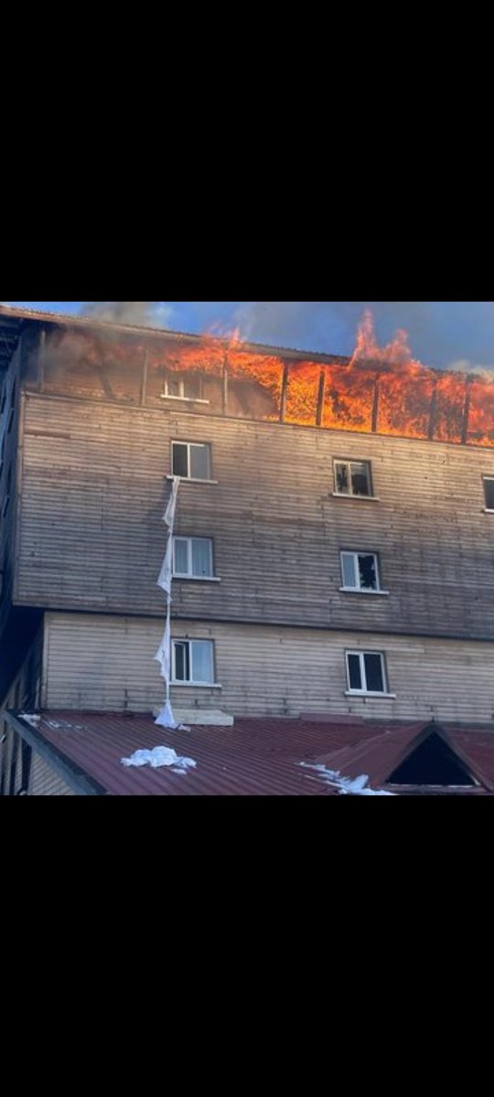 Deprem olur 
Kolon yok
Yangın olur
Merdiven yok 
 76 can kaybı var 
Tedbir yok
Başımız sağolsun
#bolukartalkaya