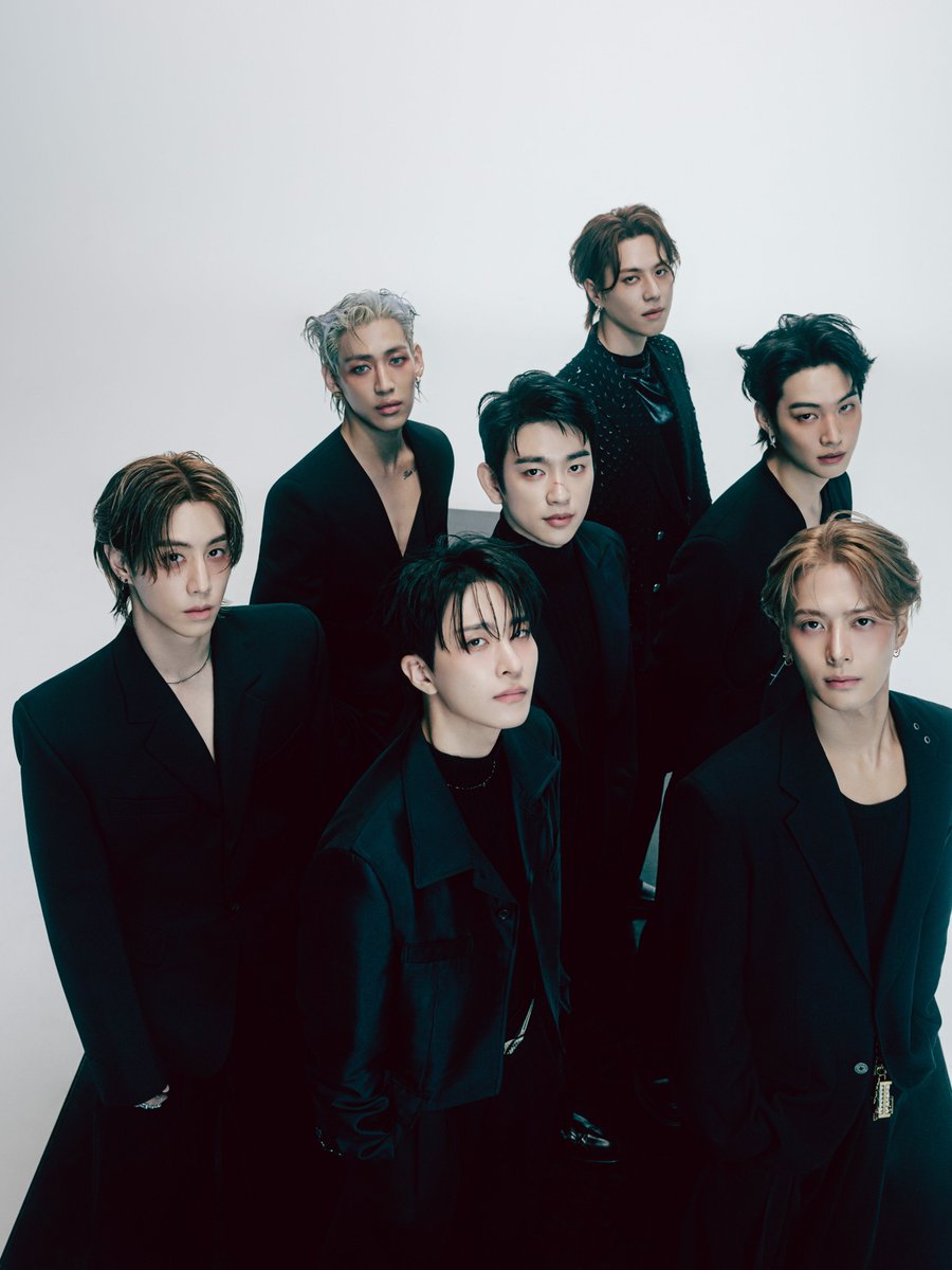 kchartsmaster's tweet photo. "WINTER HEPTAGON" by @GOT7Official remains at #1 for the second consecutive day on the Worldwide iTunes Album Chart. https://t.co/GJn2FHudWE
