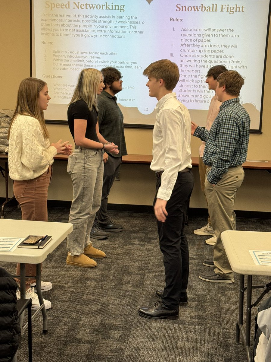 JordanMenning's tweet image. Thank you @s_ocaps for hosting @bh_caps &amp;amp; @clcaps for our networking event! One associate said it best, “New connections can lead to new opportunities. Look for ways to connect with others.” We may have enjoyed a quick stop @jimmyjohns on the way as well! 🥪