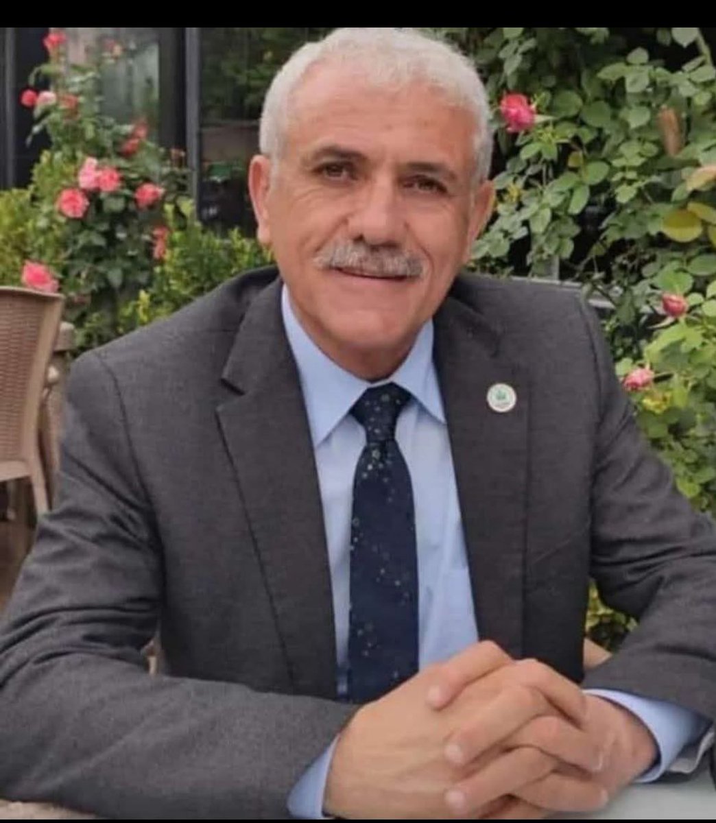 Şeffaflığına, yardımseverliğine ve cesur duruşuna şahit olduğumuz Abdulbaki Polat, vefatıyla geride büyük bir boşluk bıraktı. 

Merhum kardeşime Allah'tan rahmet, kederli Polat ailesine ve tüm sevenlerine başsağlığı dilerim.⁦<a href="/Abdullahdrkc/">Abdullah Direkçi</a>⁩