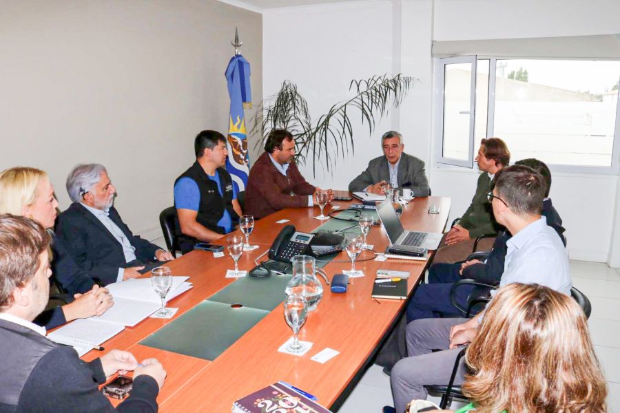 elpregonminero's tweet image. Buscan profundizar el compre local en Don Nicolás
editorialrn.com.ar/buscan-profund…

#donNicoas #compreLocal #SantaCruz