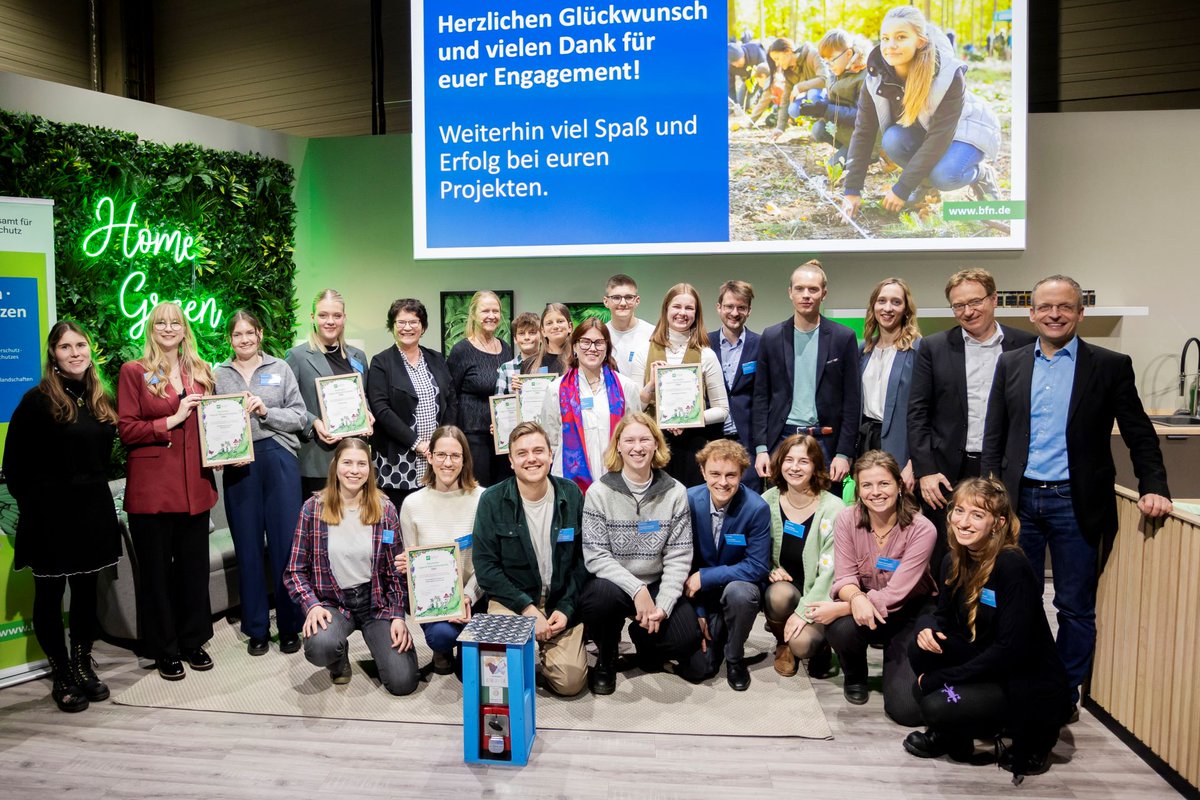 Die Preisträger*innen des ersten Deutschen Naturschutzpreises des BfN stellen wir hier ausführlich vor: bfn.de/pressemitteilu…
#DJN #Jugendnaturschutzpreis #BfN #gruenewoche