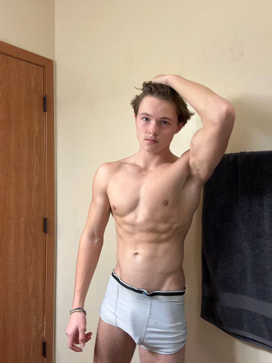 Retweet if I could be your boyfriend!😍