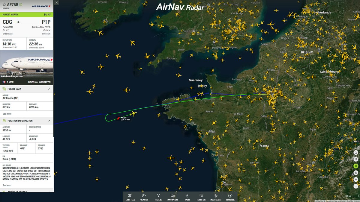 AirNavRadar's tweet photo. Air France flight #AF758 from Paris to Pointe-à-Pitre is declaring an emergency via Squawk 7700 and returning to Paris (CDG): https://t.co/NpdLbYzdiv https://t.co/XJ0VHReqeq