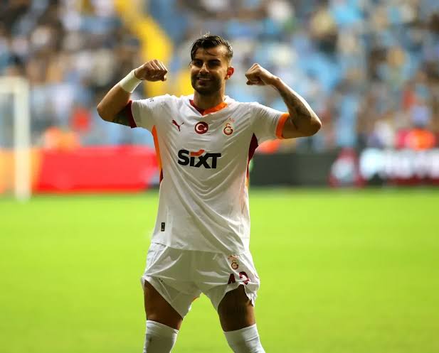 official_nyh's tweet photo. Abdülkerim Bardakçı bu sefer affetmedi müthiş bir gol. Galatasaray - Dinamo Kiev #GalatasaraySK #Bolu 66 Can Manchester City #GSvDK Yayın https://t.co/udWugjRe5w