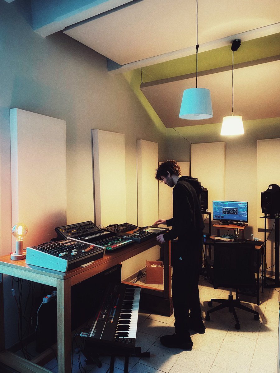 RickCagnotto's tweet photo. Visiting my friend @Garrukmusic https://t.co/aBbKAkFSAe