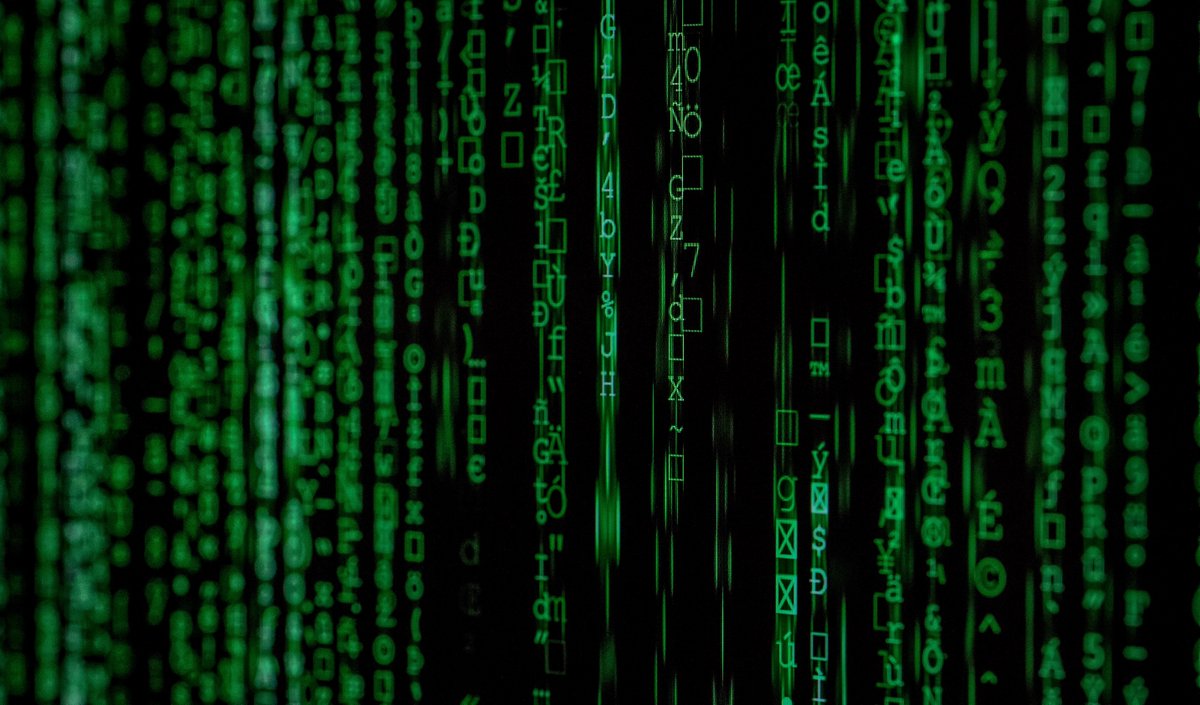 Who controls the rapidly expanding use of AI in migration technologies? The State or technology providers? Albert Sanchez-Graells questions the current state of regulation in his blog on privatised border regulation, AI, MigTech and public procurement👉 bit.ly/42nfSnc