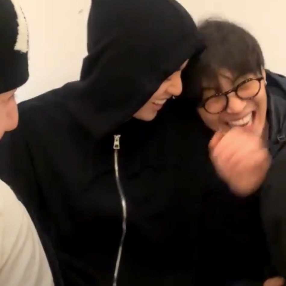 snowflyjoe's tweet photo. jjp saw the divorce allegations and decided to remind everyone how married they actually are https://t.co/gkhaIBJSlx