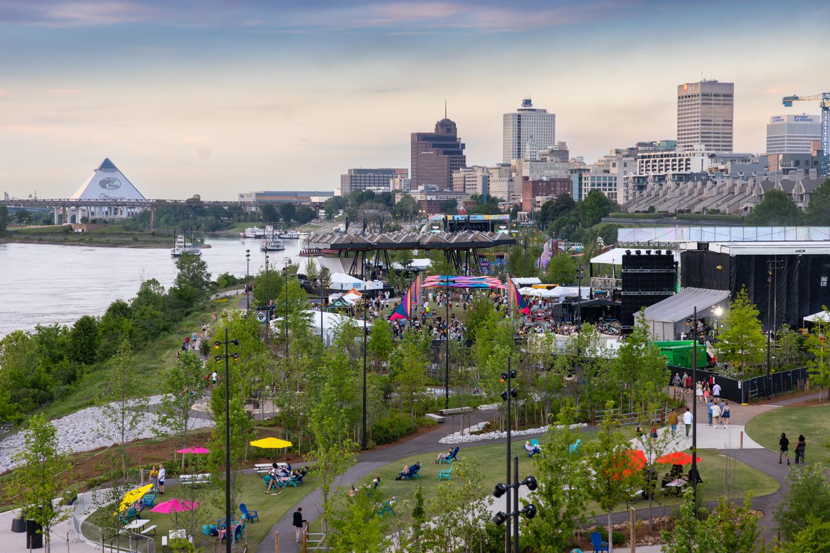 MemphisTravel's tweet photo. 🚨 #RIVERBEAT #MUSICFESTIVAL LINEUP HAS DROPPED!🚨
MISSY ELLIOTT ⚡ THE KILLERS ⚡ ANDERSON .PAAK AND THE FREE NATIONALS ⚡ May 2-4, 2025 ⚡ Read this full lineup here --> https://t.co/Lz5jh8KP4z
#Memphis #Festival https://t.co/xOFj8HWEbq