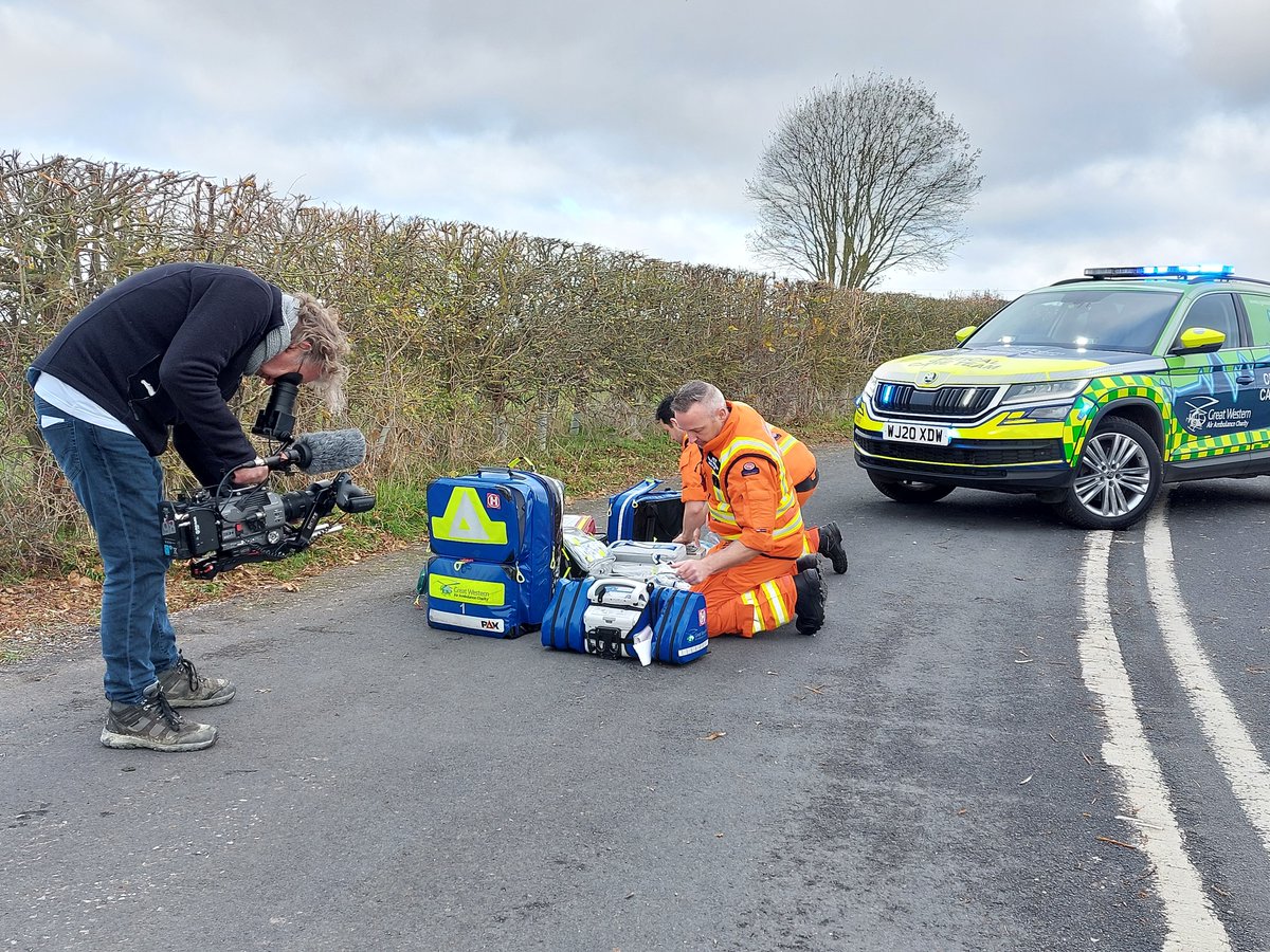 GWAAC's tweet photo. Looking for an easy and free way to support your air ambulance?🤔

Vote for us in the Smiley Charity Film Awards and pass it on to your friends!

It will help spread awareness that we are a charity that provides a lifesaving service. 🚁

Vote here:

https://t.co/4E19JYBEft https://t.co/SXdbfCvjXe