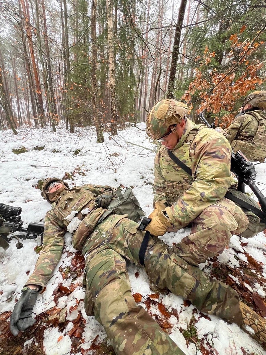 1stArmoredDiv's tweet photo. Adversaries, beware! 

1st Battalion, 67th Armored Regiment, is trained and lethal! This past week, the Berserker's infantry company dismounted from their Bradley’s and honed their tactics at the fire-team level.

#IronSoldiers #IIIArmoredCorps #FORSCOM #USArmy https://t.co/ZEXTMvrnan
