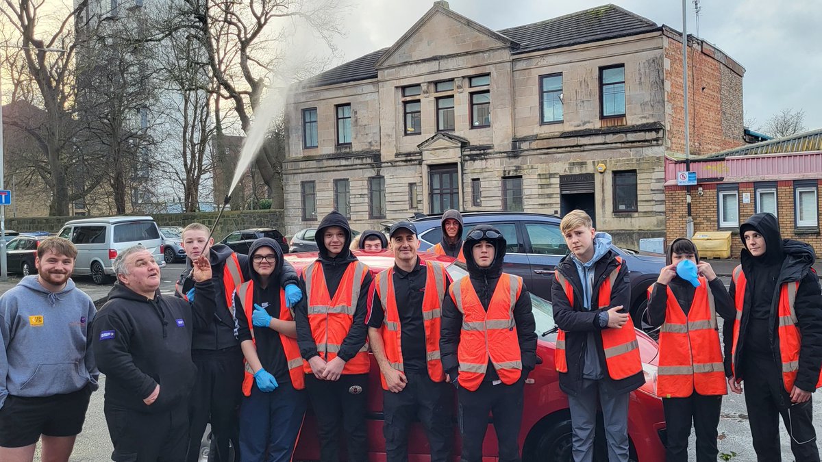 Diane Barbour tweet media