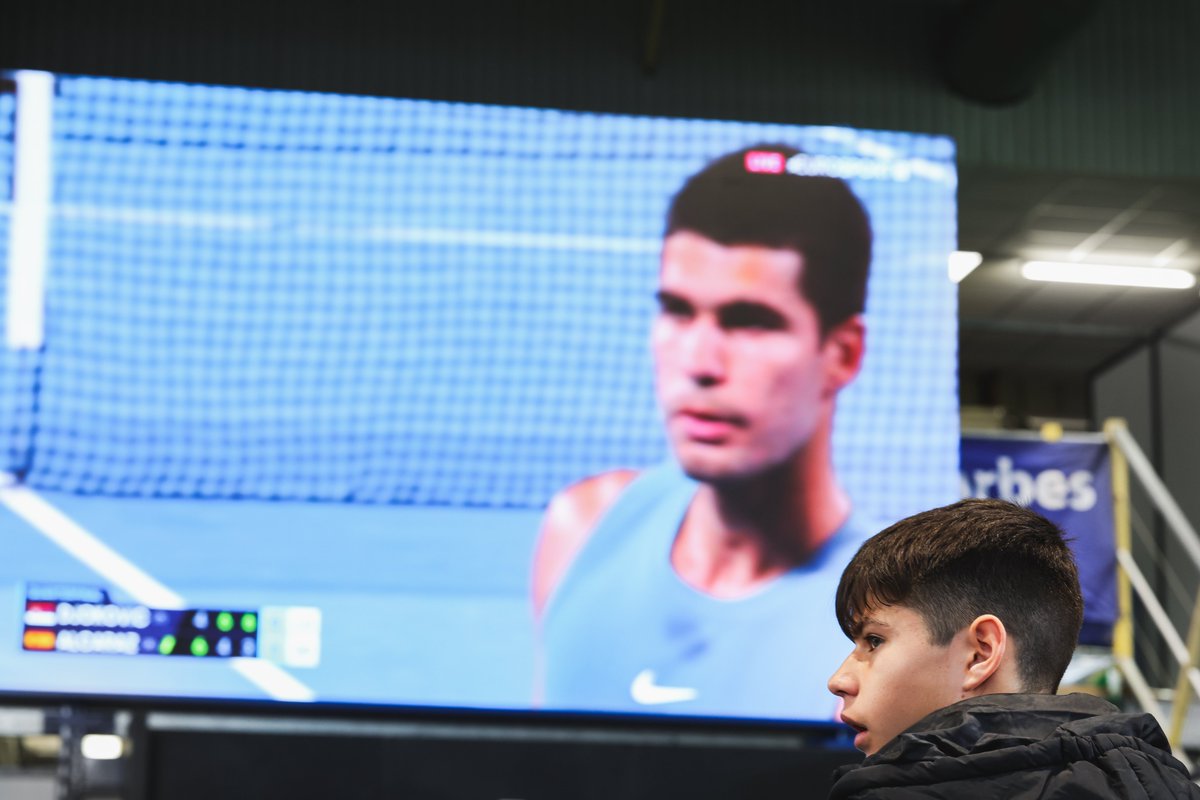 Family business 🫶

Jaime Alcaraz watching Carlos' Australian Open quarter-final from <a href="/LesPetitsAs/">Les Petits As - Le Mondial Wilson</a>!