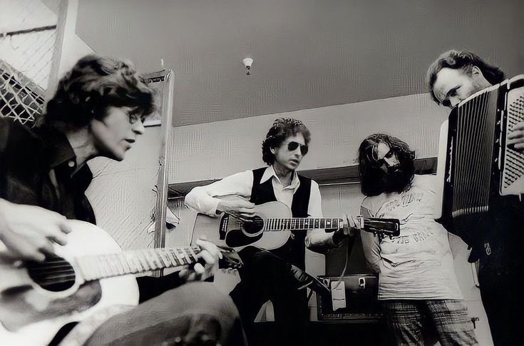 smokingsexxtion's tweet photo. rest in peace, garth hudson. 08/02/1937 - 01/21/2025 https://t.co/A4zBNaW5vq