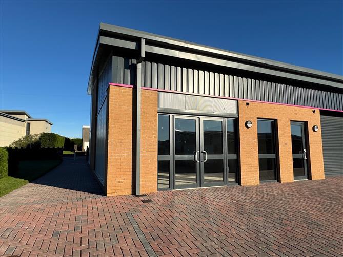 TaylorWeaver1's tweet image. 🚨 Available Immediately! 🚨

Prime 1,000 sq.ft unit in Blackburn, just off Roundhouse Way, close to M65 J5. Steel frame, insulated cladding, concrete floor.

For details, contact Neil Weaver at 01254 699030 or neil@taylorweaver.co.uk.

#tolet #property #industrial