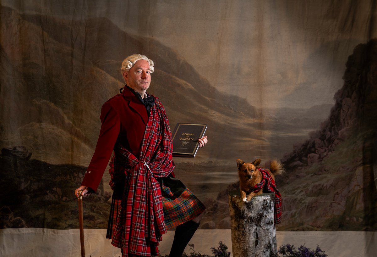 Ready yersels as tickets for Martin O’Connor’s Through the #ShortbreadTin are now on sale at all venues! 󠁧󠁢󠁳󠁣󠁴󠁿󠁧󠁢󠁳󠁣󠁴󠁿🏴󠁧󠁢󠁳󠁣󠁴󠁿

Jine us across Scotland fur a journey thro Scots cultur, myths, history an identity

Performed in Scots with Gaelic songs and directed by @lulukemp