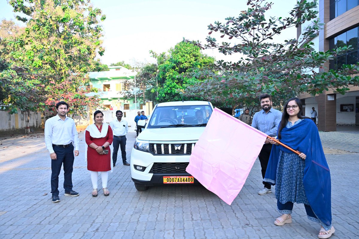 Ganjam_Admin's tweet image. Mr. Tuna Jena and Mr. Sanat Kumar Nayak  have been nominated as &quot;Special Guests&quot; to witness the Republic Day Celebration at Kartavya Path, New Delhi—a proud moment for all.
#JJMSpecialGuests , #RepublicDay2025 , #RDP2025, #JalJeevanMission
