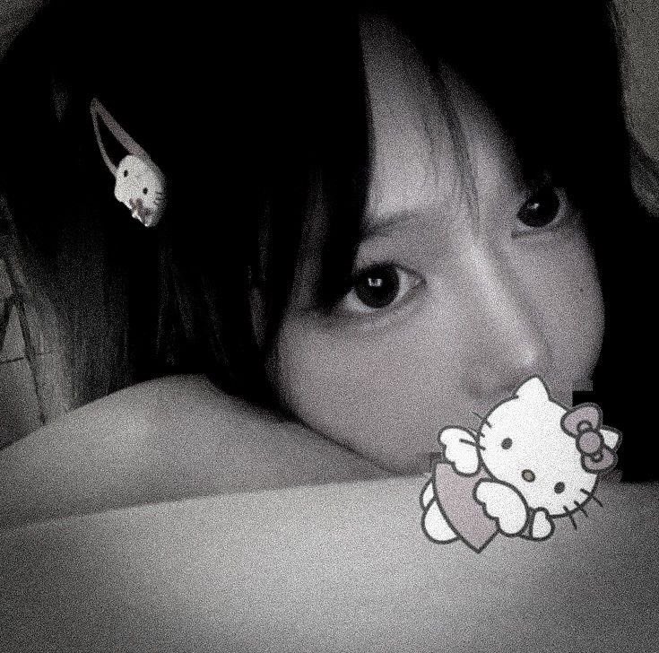 bleeaful's tweet image. ⌕ ⋆.˚ #studytwt #archivetwt 
          ‧₊ ᵎᵎ ˖ ֹ੭୧ L᥆ᥣᥲ ⊹ ࣪ ⑅

⤷ ela/dela, 2008
⤷ vestibulanda de Química 
⤷ foco: ENEM 
୧ ‧₊˚ 💭☕️ ⋅ ☆ Taylor Swift, livros, chá, café, jardinagem .ᐟ