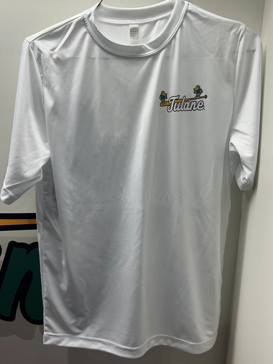 GreenWaveBSB's tweet photo. Let us keep you warm! Like and retweet this post for a chance to win this 𝐢𝐜𝐲 𝐰𝐡𝐢𝐭𝐞 #GFATS shirt &amp; Tulane Baseball beanie...random winner will be selected in the coming days!

#RollWave 🌊⚾️❄️ https://t.co/4G7DTe7Sqo