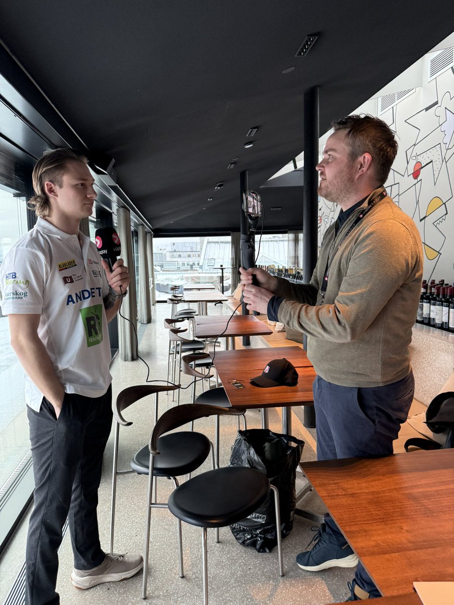 Pressekonferanse med <a href="/hauger_dennis/">Dennis Hauger Official</a> i dag, noen dager før han reiser til USA, hvor han muligens blir til sesongslutt. «Målet er å vinne Indy NXT. Bilen er lettere og mer leken enn F2-bilen, og det passer meg bra», sier Dennis, som var raskest på siste test. Viaplay sender løpene.