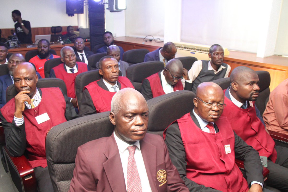 ngxgrp's tweet photo. Photo speaks
Cross section of guests as well as the management teams of @StanbicIBTC and NGX present at the facts behind the rights issue presentation by Stanbic IBTC Holdings plc
#stanbicatngx
#fbri
#capitalraise https://t.co/f0WYQdNrVt